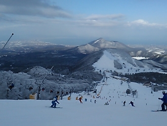 大山国際スキー学校